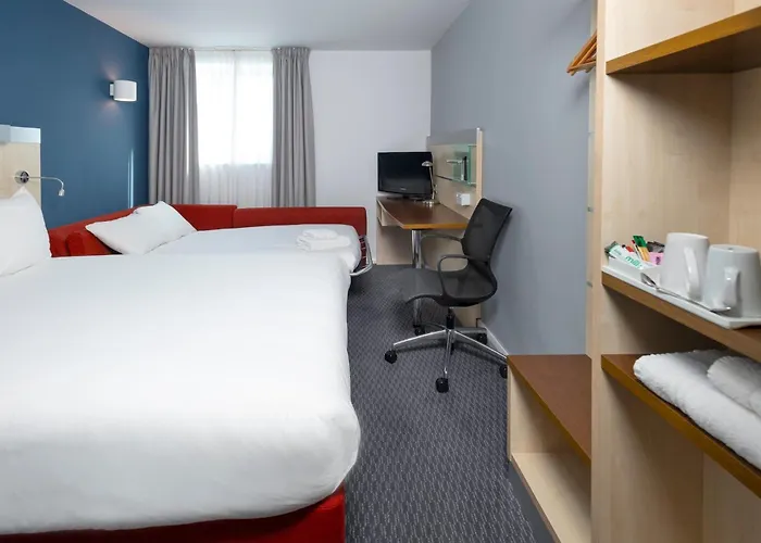 Holiday Inn Express Swindon City Centre By Ihg